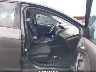 2017 Ford Focus, VIN 1FADP3K2XHL247281. Фото 5 з 6 з аукціону IAAI. Каталог авто зі США OpenDataCar.