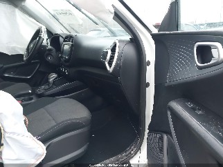 2020 Kia Soul, VIN KNDJ23AU2L7713141. Фото 5 з 6 з аукціону IAAI. Каталог авто зі США OpenDataCar.