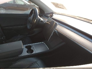 2022 Tesla Model Y, VIN 7SAYGAEE9NF377401. Фото 5 з 6 з аукціону IAAI. Каталог авто зі США OpenDataCar.