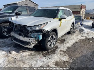 2024 Toyota Highlander, VIN 5TDKBRCH2RS139114. Фото 2 з 6 з аукціону IAAI. Каталог авто зі США OpenDataCar.