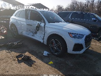 2024 Audi Q5, VIN WA1E2AFYXR2119043. Фото 1 з 6 з аукціону IAAI. Каталог авто зі США OpenDataCar.