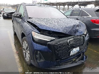 2023 Audi Q4 e-tron, VIN WA1M2AFZ0PP064915. Фото 1 з 6 з аукціону IAAI. Каталог авто зі США OpenDataCar.