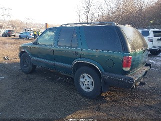 1996 Chevrolet Blazer, VIN 1GNDT13W0T2114529. Фото 3 з 6 з аукціону IAAI. Каталог авто зі США OpenDataCar.
