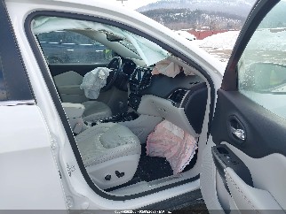 2019 Jeep Cherokee, VIN 1C4PJMDX2KD113812. Фото 5 з 6 з аукціону IAAI. Каталог авто зі США OpenDataCar.