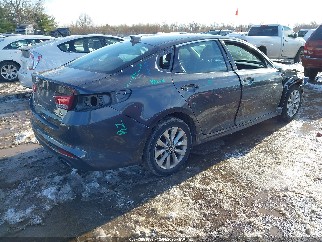 2017 Kia Optima, VIN 5XXGU4L33HG151652. Фото 4 з 6 з аукціону IAAI. Каталог авто зі США OpenDataCar.