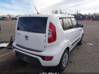 2013 Kia Soul, VIN KNDJT2A56D7486621. Фото 4 з 6 з аукціону IAAI. Каталог авто зі США OpenDataCar.