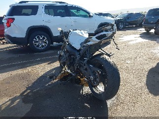 2023 Suzuki GSX-R600, VIN JS1GN7FA8P7100027. Фото 3 из 6 с аукциона IAAI. Каталог авто из США OpenDataCar.