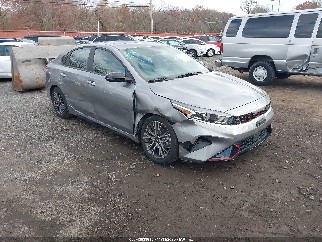 2024 Kia Forte, VIN 3KPF54ADXRE743905. Фото 1 з 6 з аукціону IAAI. Каталог авто зі США OpenDataCar.