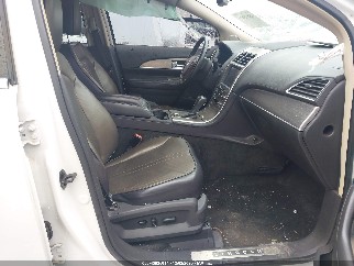 2011 Lincoln MKX, VIN 2LMDJ8JK3BBJ10104. Фото 5 з 6 з аукціону IAAI. Каталог авто зі США OpenDataCar.