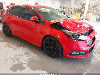2015 Ford Focus, VIN 1FADP3L90FL240820. Фото 1 з 6 з аукціону IAAI. Каталог авто зі США OpenDataCar.