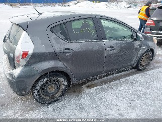 2013 Toyota Prius C, VIN JTDKDTB33D1031801. Фото 4 з 6 з аукціону IAAI. Каталог авто зі США OpenDataCar.