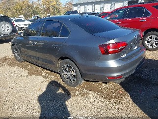 2017 Volkswagen Jetta, VIN 3VWDB7AJ5HM371334. Фото 3 з 6 з аукціону IAAI. Каталог авто зі США OpenDataCar.