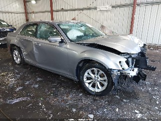 2015 Chrysler 300, VIN 2C3CCAAG3FH908585. Фото 1 з 6 з аукціону IAAI. Каталог авто зі США OpenDataCar.