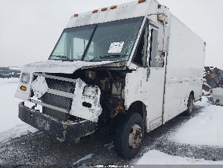 1998 Freightliner Chassis, VIN 4UZA4FF48WC964421. Фото 2 из 6 с аукциона IAAI. Каталог авто из США OpenDataCar.