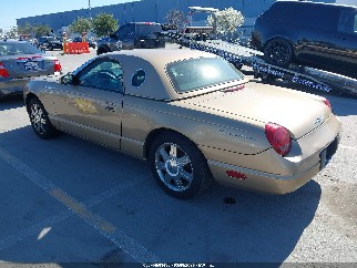 2005 Ford Thunderbird, VIN 1FAHP60A45Y104550. Zdjęcie 3 z 6 z aukcji IAAI. Katalog aut z USA OpenDataCar.