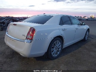 2011 Chrysler 300, VIN 2C3CK6CT7BH573898. Фото 4 з 6 з аукціону IAAI. Каталог авто зі США OpenDataCar.