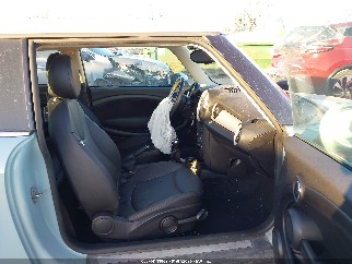 2013 Mini Hardtop, VIN WMWSU3C52DT374374. Zdjęcie 5 z 6 z aukcji IAAI. Katalog aut z USA OpenDataCar.