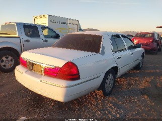 2004 Mercury Grand Marquis, VIN 2MEFM75W44X656812. Фото 4 з 6 з аукціону IAAI. Каталог авто зі США OpenDataCar.