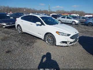 2017 Ford Fusion, VIN 3FA6P0LUXHR234992. Фото 1 з 6 з аукціону IAAI. Каталог авто зі США OpenDataCar.