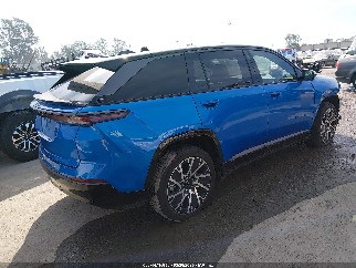 2025 Jeep Wagoneer, VIN 3C4RJNCK3ST583331. Фото 4 з 6 з аукціону IAAI. Каталог авто зі США OpenDataCar.