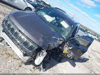 2024 Jeep Compass, VIN 3C4NJDBN9RT132547. Фото 2 з 6 з аукціону IAAI. Каталог авто зі США OpenDataCar.