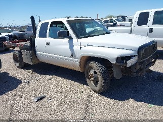 1999 Dodge Ram 3500, VIN 1B7MC3368XJ567880. Фото 1 з 6 з аукціону IAAI. Каталог авто зі США OpenDataCar.