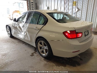 2015 Bmw 3 Series, VIN WBA3C3C52FP663547. Фото 3 из 6 с аукциона IAAI. Каталог авто из США OpenDataCar.