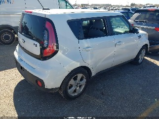 2018 Kia Soul, VIN KNDJN2A22J7542632. Фото 4 з 6 з аукціону IAAI. Каталог авто зі США OpenDataCar.