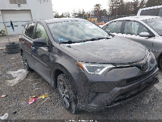 2018 Toyota RAV4, VIN JTMBFREV8JJ731111. Фото 1 з 6 з аукціону IAAI. Каталог авто зі США OpenDataCar.