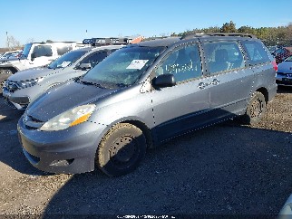 2010 Toyota Sienna, VIN 5TDKK4CC3AS301960. Фото 2 з 6 з аукціону IAAI. Каталог авто зі США OpenDataCar.