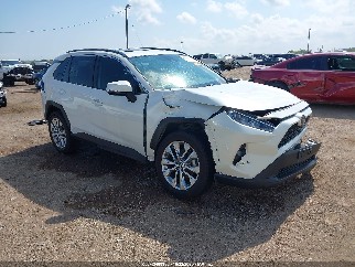 2021 Toyota RAV4, VIN 2T3C1RFVXMW135909. Фото 1 з 6 з аукціону IAAI. Каталог авто зі США OpenDataCar.