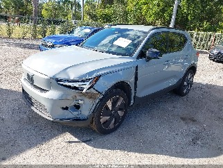 2025 Volvo Ex40, VIN YV4EH3HJ6S2584695. Фото 2 з 6 з аукціону IAAI. Каталог авто зі США OpenDataCar.