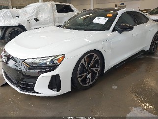 2022 Audi e-tron GT, VIN WAUCJBFW7N7001224. Фото 2 з 6 з аукціону IAAI. Каталог авто зі США OpenDataCar.