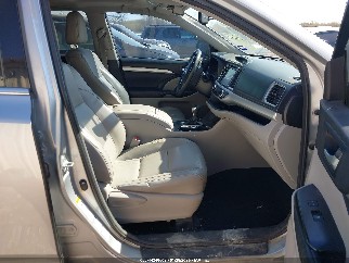 2016 Toyota Highlander, VIN 5TDJKRFH1GS249060. Zdjęcie 5 z 6 z aukcji IAAI. Katalog aut z USA OpenDataCar.