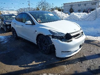 2022 Tesla Model Y, VIN 7SAYGDEF8NF377240. Фото 1 з 6 з аукціону IAAI. Каталог авто зі США OpenDataCar.
