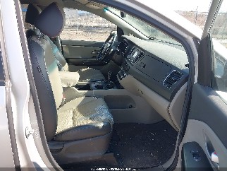 2016 Kia Sedona, VIN KNDMB5C19G6209791. Фото 5 з 6 з аукціону IAAI. Каталог авто зі США OpenDataCar.