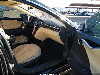 2012 Tesla Model S, VIN 5YJSA1DP4CFP01245. Фото 5 из 6 с аукциона IAAI. Каталог авто из США OpenDataCar.