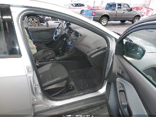2012 Ford Focus, VIN 1FAHP3E25CL371609. Фото 5 з 6 з аукціону IAAI. Каталог авто зі США OpenDataCar.