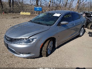 2015 Chrysler 200, VIN 1C3CCCAB0FN645317. Фото 2 из 6 с аукциона IAAI. Каталог авто из США OpenDataCar.