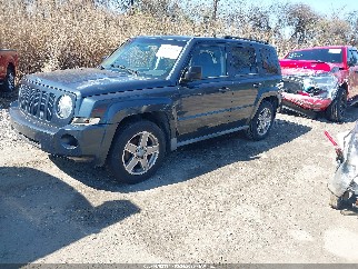 2008 Jeep Patriot, VIN 1J8FT28W58D711695. Фото 2 з 6 з аукціону IAAI. Каталог авто зі США OpenDataCar.