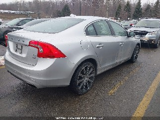 2014 Volvo S60, VIN YV1612FH7E2293126. Zdjęcie 4 z 6 z aukcji IAAI. Katalog aut z USA OpenDataCar.