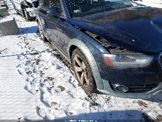 2013 Audi allroad, VIN WA1UFAFL3DA067709. Zdjęcie 1 z 6 z aukcji IAAI. Katalog aut z USA OpenDataCar.