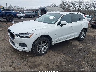 2021 Volvo XC60, VIN YV4102RK4M1700833. Фото 2 з 6 з аукціону IAAI. Каталог авто зі США OpenDataCar.