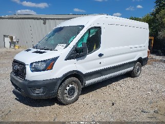 2022 Ford Transit-250, VIN 1FTBR1C83NKA65703. Фото 2 из 6 с аукциона IAAI. Каталог авто из США OpenDataCar.