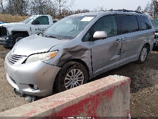 2015 Toyota Sienna, VIN 5TDYK3DC4FS597338. Фото 2 з 6 з аукціону IAAI. Каталог авто зі США OpenDataCar.