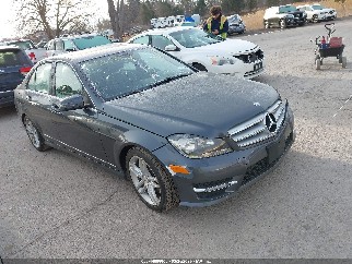2013 Mercedes-benz C-Class, VIN WDDGF8AB4DA751409. Фото 1 з 6 з аукціону IAAI. Каталог авто зі США OpenDataCar.