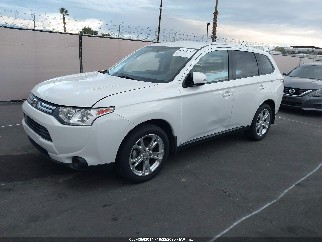 2014 Mitsubishi Outlander, VIN JA4AD3A34EZ011812. Zdjęcie 2 z 6 z aukcji IAAI. Katalog aut z USA OpenDataCar.