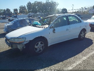 1998 Honda Accord, VIN 1HGCG6671WA150459. Фото 2 из 6 с аукциона IAAI. Каталог авто из США OpenDataCar.
