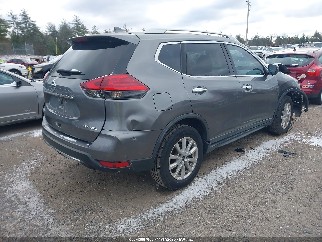2017 Nissan Rogue, VIN KNMAT2MV1HP581931. Фото 4 з 6 з аукціону IAAI. Каталог авто зі США OpenDataCar.