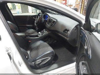 2015 Chrysler 200, VIN 1C3CCCDGXFN556894. Фото 5 з 6 з аукціону IAAI. Каталог авто зі США OpenDataCar.